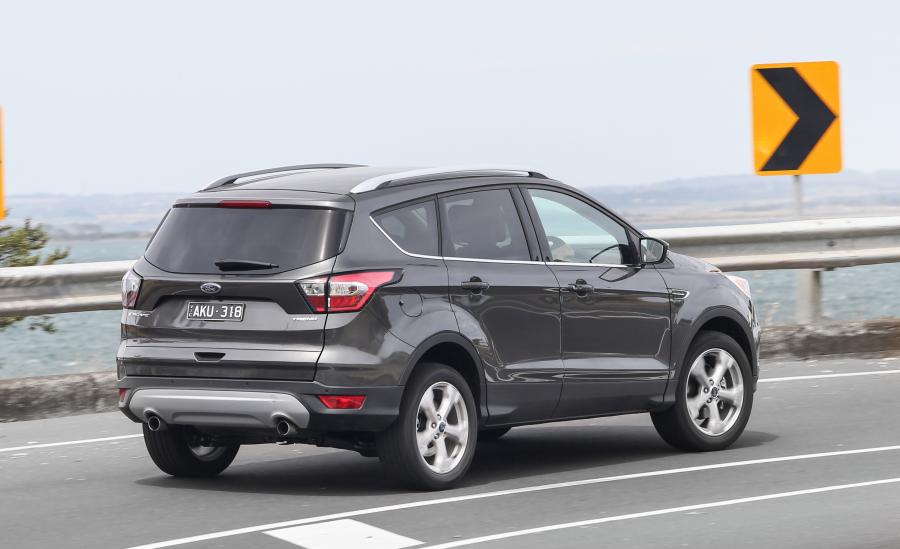  Ford Escape Trend 2016 года  (AU) (фото 15 из 44)